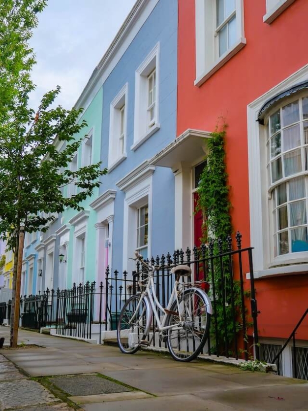 notting hill coloured houses